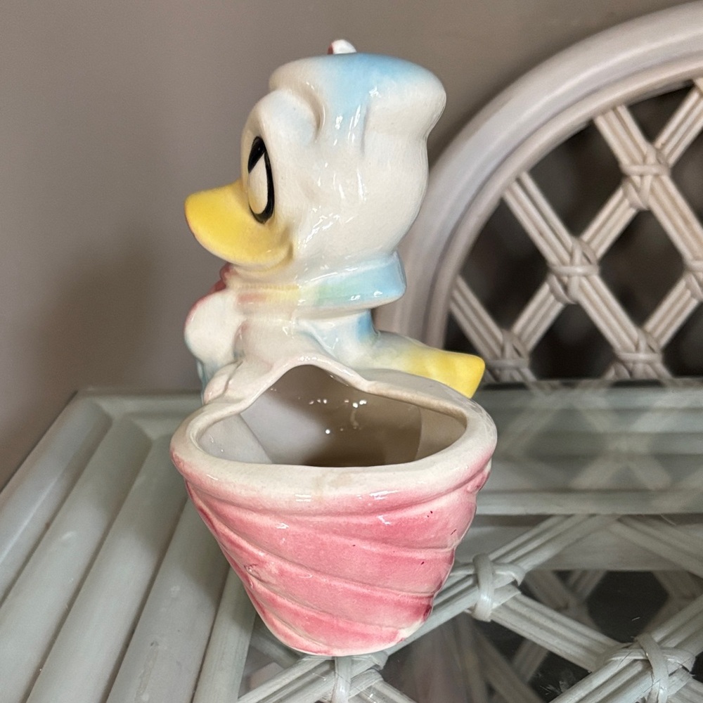 Vintage 1940’s Disney Donald Duck Vase - Picture 4 of 11